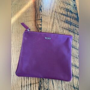 ✨TUMI for Delta Airlines Amenities Pouch